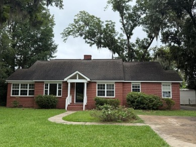 Lake Home For Sale in Eufaula, Alabama