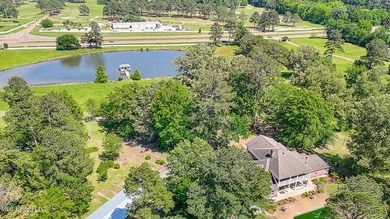 Southern Living! Enter the gated, curving driveway around a - photo 36