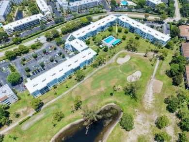Great 1.444 sf unit on first floor 2/2 plus a bonus room that - photo 37