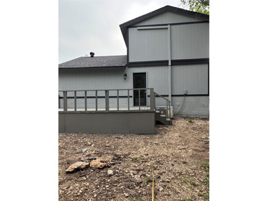 Cozy cabin newly renovated and remodeled. 2 - 2 designed with - photo 8