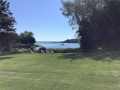Coastal condo living at Hamilton Harbour. This spacious - photo 38