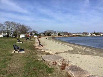 Coastal condo living at Hamilton Harbour. This spacious - photo 40