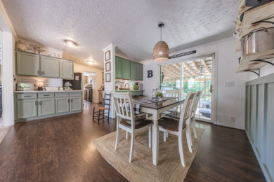 Minutes from the lake! - Home & shop! - photo 7