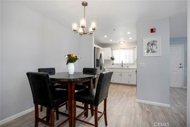 BONUS ROOM + MOVE-IN READY! Welcome to this beautifully updated - photo 1