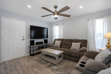 BONUS ROOM + MOVE-IN READY! Welcome to this beautifully updated - photo 6