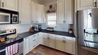 Come along to 9300 County Road 131 - a peaceful retreat at the - photo 10
