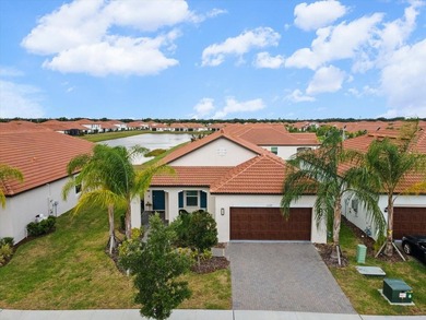 Beautifully appointed home in Forest Brooke offering 2 bedrooms - photo 2