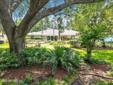 Davis Lake Home Active Under Contract in Inverness Florida