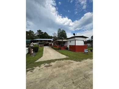 Lake Home For Sale in Eufaula, Alabama