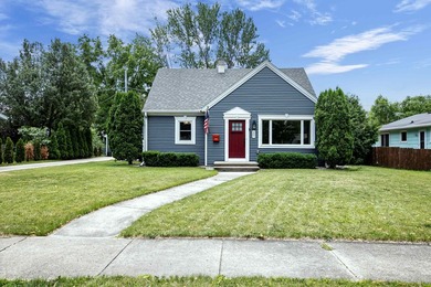 Lake Winnebago Home For Sale in Neenah Wisconsin