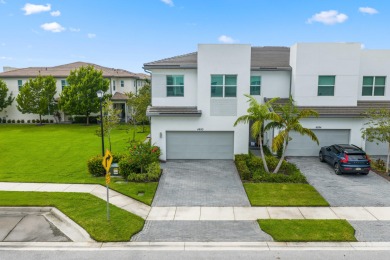 Lake Townhome/Townhouse For Sale in Lake Worth, Florida