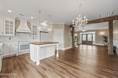 Motivated sellers welcome you to this beautiful lake view home - photo 20