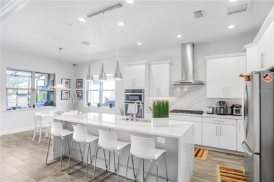Luxurious Contemporary Home in an Exclusive Gated Community - - photo 22