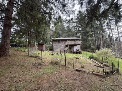 Escape to the peace and beauty of the Southern Oregon Coast with - photo 24