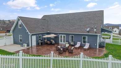 Motivated sellers welcome you to this beautiful lake view home - photo 42