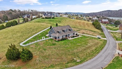 Motivated sellers welcome you to this beautiful lake view home - photo 45