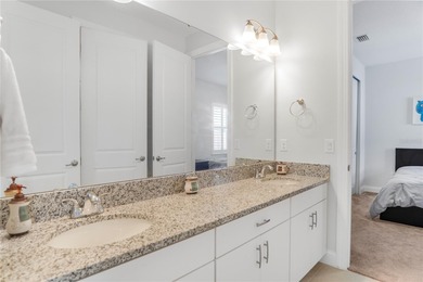 Luxurious Contemporary Home in an Exclusive Gated Community - - photo 58