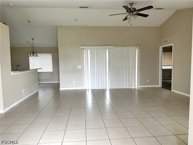 OPPORTUNITY! New Roof in 2023, New HVAC 2024. 3 Bedroom, 2 Bath - photo 3