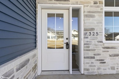 Welcome to Your Dream Home! Discover effortless luxury in this - photo 5