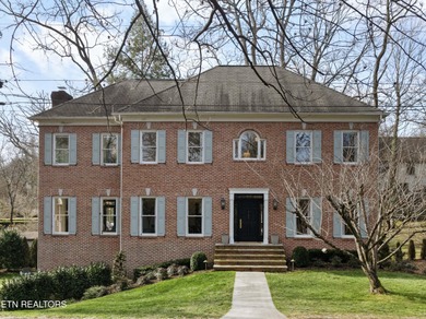 Fort Loudoun Lake Home Sale Pending in Knoxville Tennessee