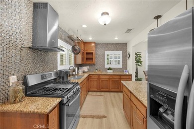 Welcome home to this charming 3-bedroom, 2-bath Artcraft Manor - photo 22