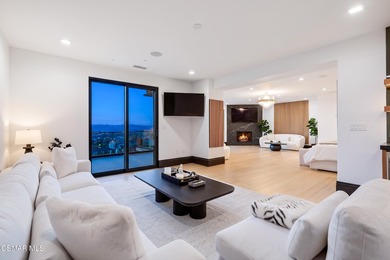 THE premier trophy estate with a prime location in the ultra - photo 31