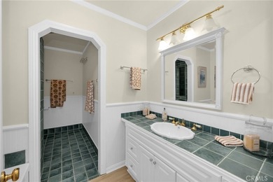 Welcome home to this charming 3-bedroom, 2-bath Artcraft Manor - photo 33