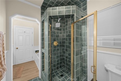 Welcome home to this charming 3-bedroom, 2-bath Artcraft Manor - photo 36