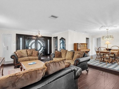 Spacious Imperial Point pool home offering 4+ bedrooms, flexible - photo 7
