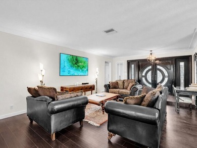 Spacious Imperial Point pool home offering 4+ bedrooms, flexible - photo 9