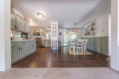 Minutes from the lake! - Home & shop! - photo 5