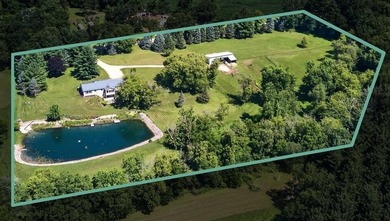 Welcome to your own private country retreat! Nestled on 5.15 - photo 3