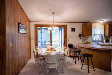 Spacious home on 5 private, quiet acres near Castle Rock Lake - photo 5
