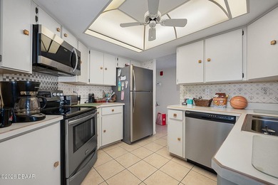 This spacious residence features a true two-bedroom - photo 9