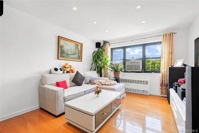 Welcome to Linden Towers Co-op in the heart of North Flushing! - photo 1