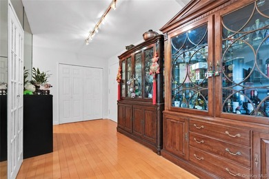 Welcome to Linden Towers Co-op in the heart of North Flushing! - photo 5