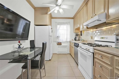 Welcome to Linden Towers Co-op in the heart of North Flushing! - photo 9