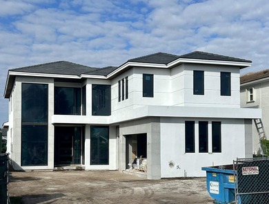 (private lake, pond, coastal) Home For Sale in Palm Beach Gardens Florida