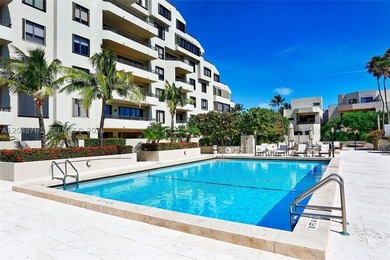 Rarely available Direct Oceanfront 2 bedroom / 2 bath slope unit - photo 12