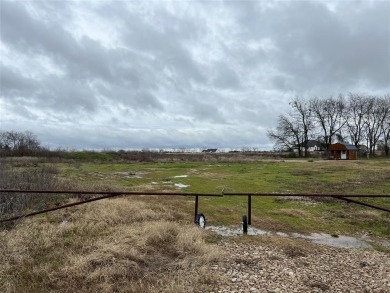 (private lake, pond, creek) Acreage For Sale in Wills Point Texas