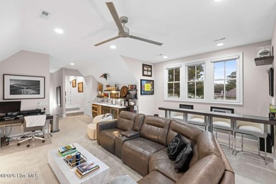 NEW | WATER-ACCENTUATED | MOVE-IN-READY An extraordinary coastal - photo 26