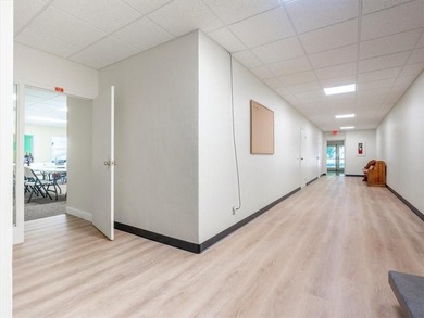 This 25,000+ SF building located on a main arterial in South St - photo 28