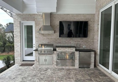 NEW | WATER-ACCENTUATED | MOVE-IN-READY An extraordinary coastal - photo 29