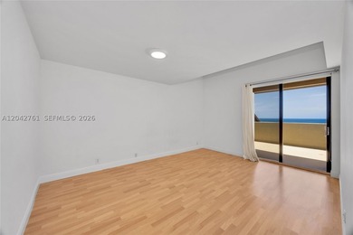 Rarely available Direct Oceanfront 2 bedroom / 2 bath slope unit - photo 29