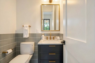 Introducing 110 Crescent Court: a newly completed architectural - photo 31