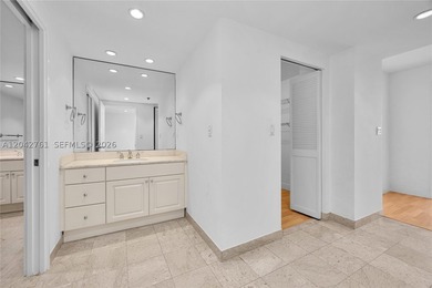 Rarely available Direct Oceanfront 2 bedroom / 2 bath slope unit - photo 32