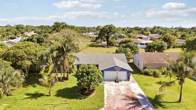 Step into this beautifully updated 3 bedroom, 2 bathroom home in - photo 4