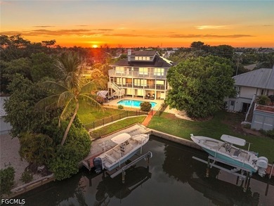 Welcome to 1048 Kings Crown Drive, a remarkable waterfront - photo 1