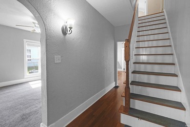 Welcome to this charming 3-bedroom, 2-bath home with a spacious - photo 4