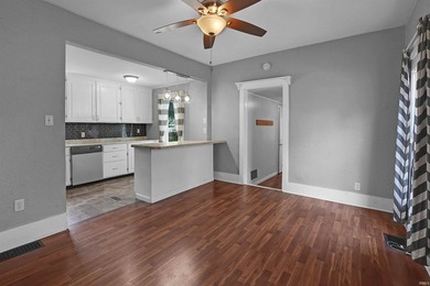 Welcome to this charming 3-bedroom, 2-bath home with a spacious - photo 9